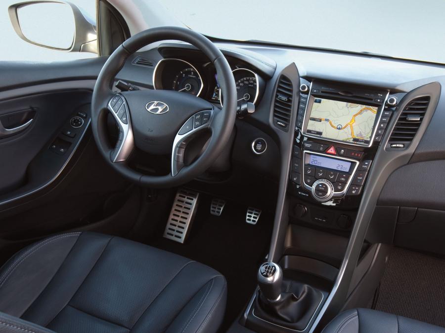  Hyundai i30 3-Door 2012 года  (фото 12 из 18)